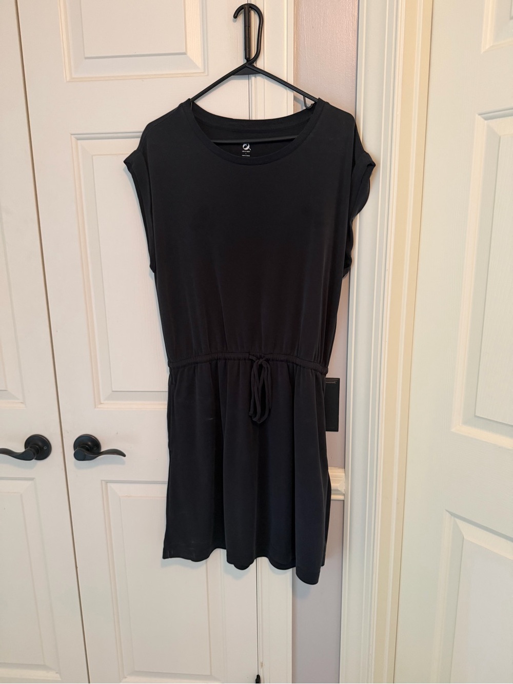 Lou & Grey Black Midi Drawstring Waist Dress
